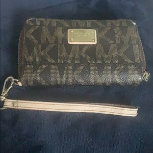 Michael Kors Wristlet